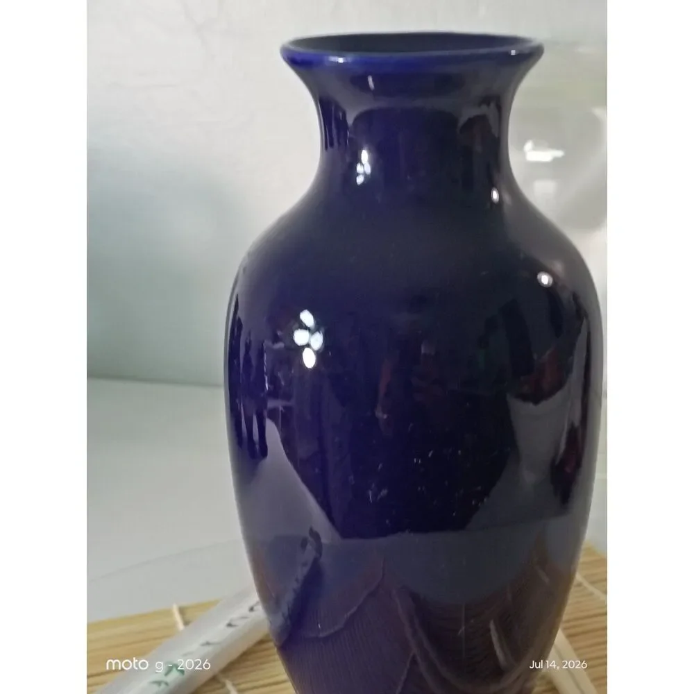 Vintage Cobalt Blue Peacock Flower Vase Gold Trim Japanese Chinoiserie 8